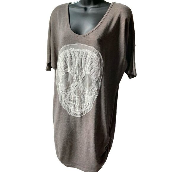 Delirious Tops - Delirious 1/2 Sleeve Scoop Neck Mesh Skull Design Shirt Khaki and Cream Medium